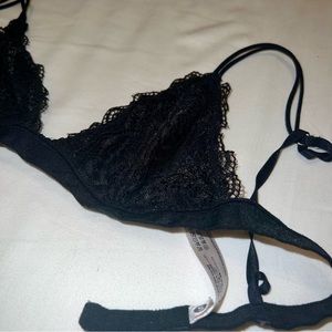 Black Urban Outfitters Lacy Bralette ♣️♠️